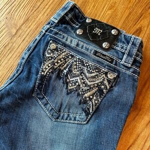 Miss Me Women’s Jeweled Embellished‎ Embroidered Pockets Western Country Jeans